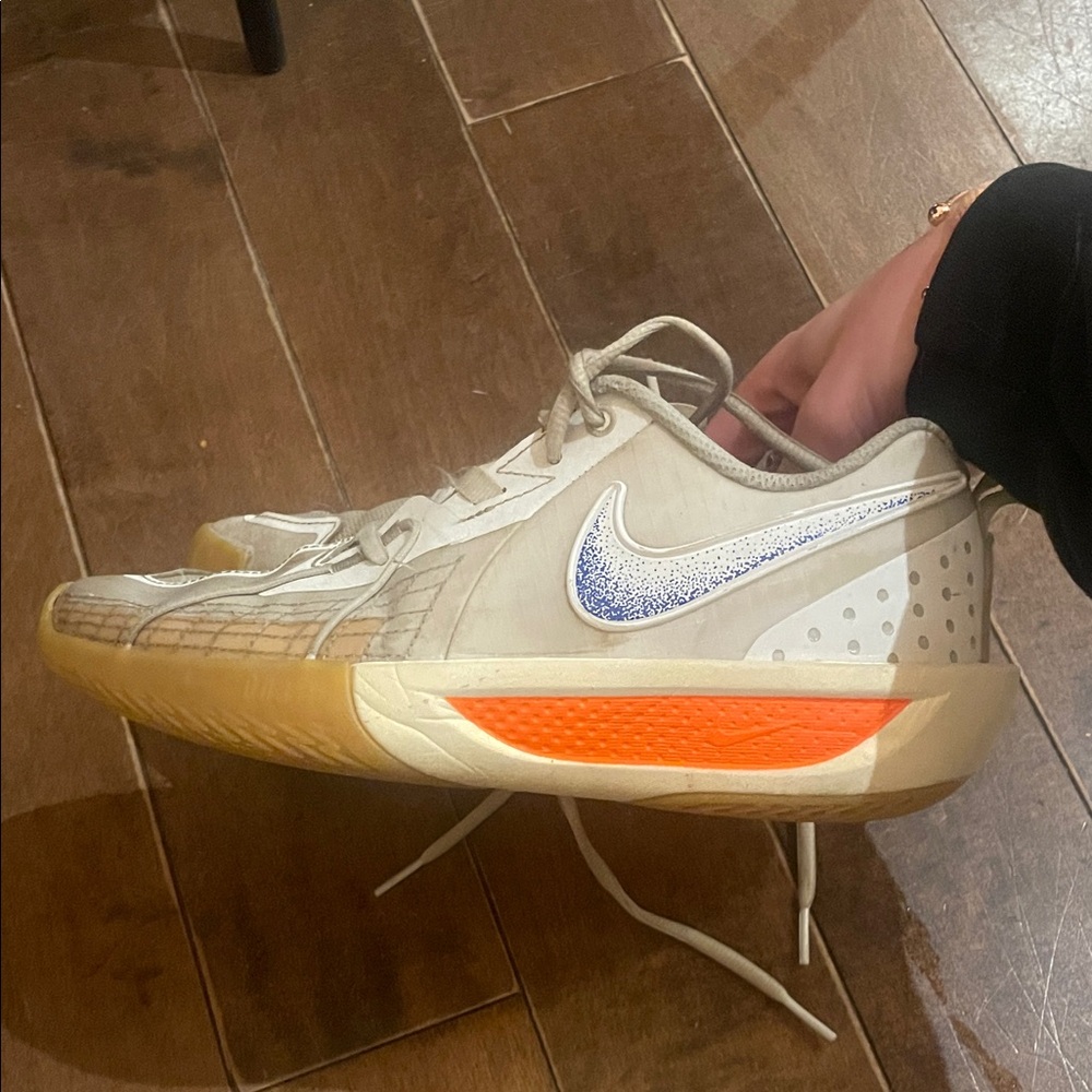 Nike Gt Cut 3 Men's Athletic Shoes - Cream and Orange